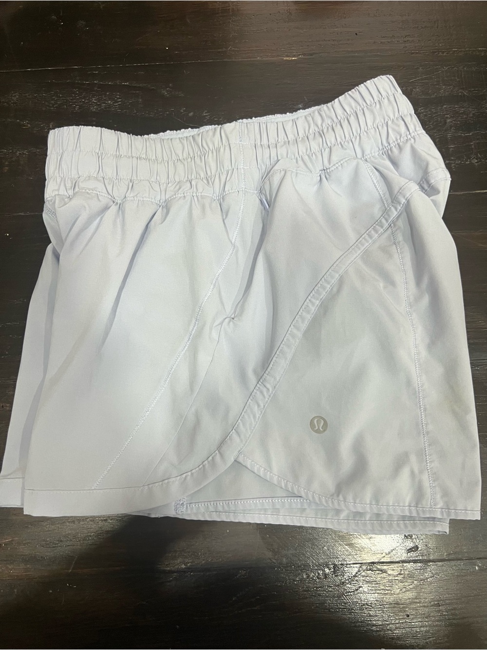 lululemon athletica Women's Light Gray Athletic Shorts - Picture 2 of 3
